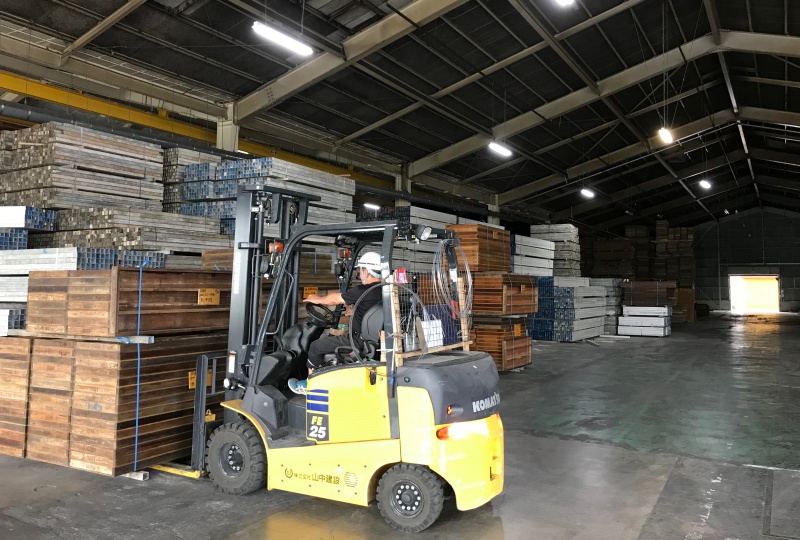 女性も活躍できる 未経験さんはピッキング等の単純作業からstart リフト作業員 免許は入社後取得ok 93 パワピタの株式会社山中建設求人情報